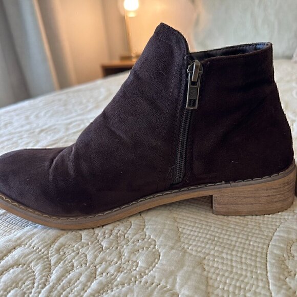 SEVEN7 Cisco Kid Bootie chocolate brown faux suede women's size 10 - Picture 4 of 8